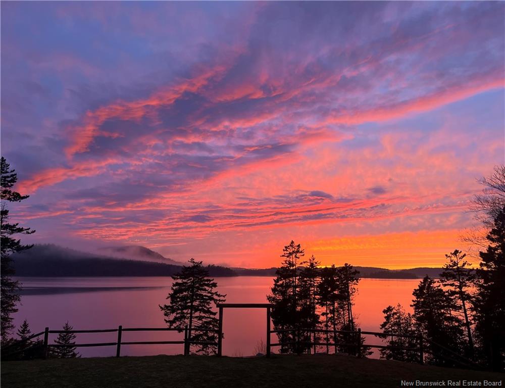 61 Bluff Rd, Utopia, NB