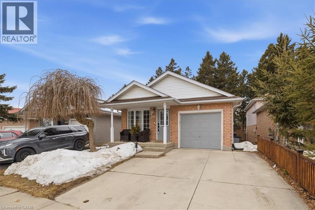 256 Grey Fox Drive, Kitchener, ON - Outdoor With Facade