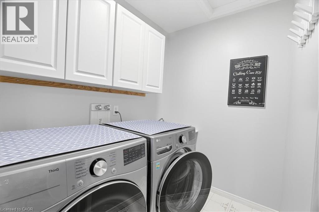 256 Grey Fox Drive, Kitchener, ON - Indoor Photo Showing Laundry Room