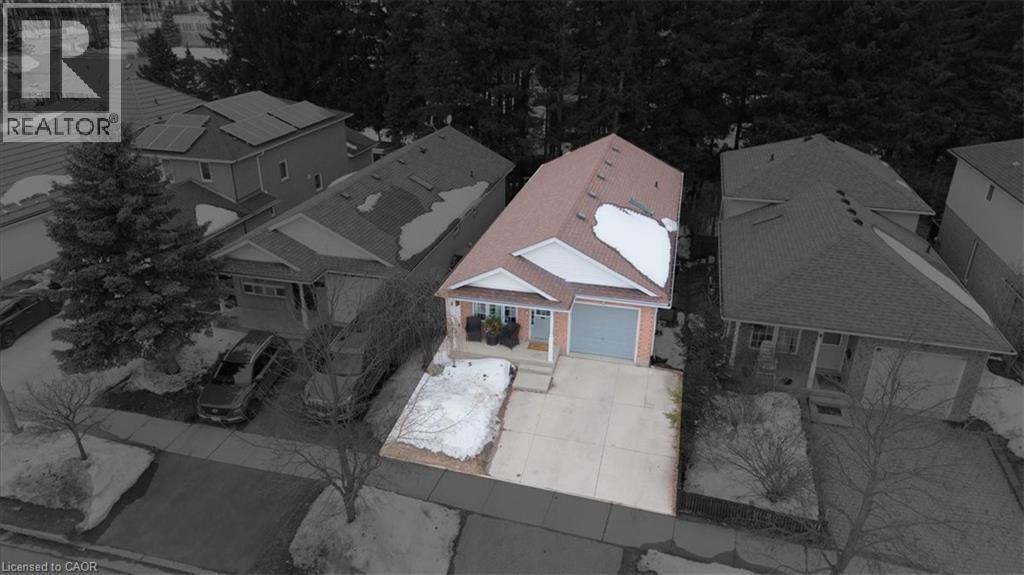 256 Grey Fox Drive, Kitchener, ON - Outdoor