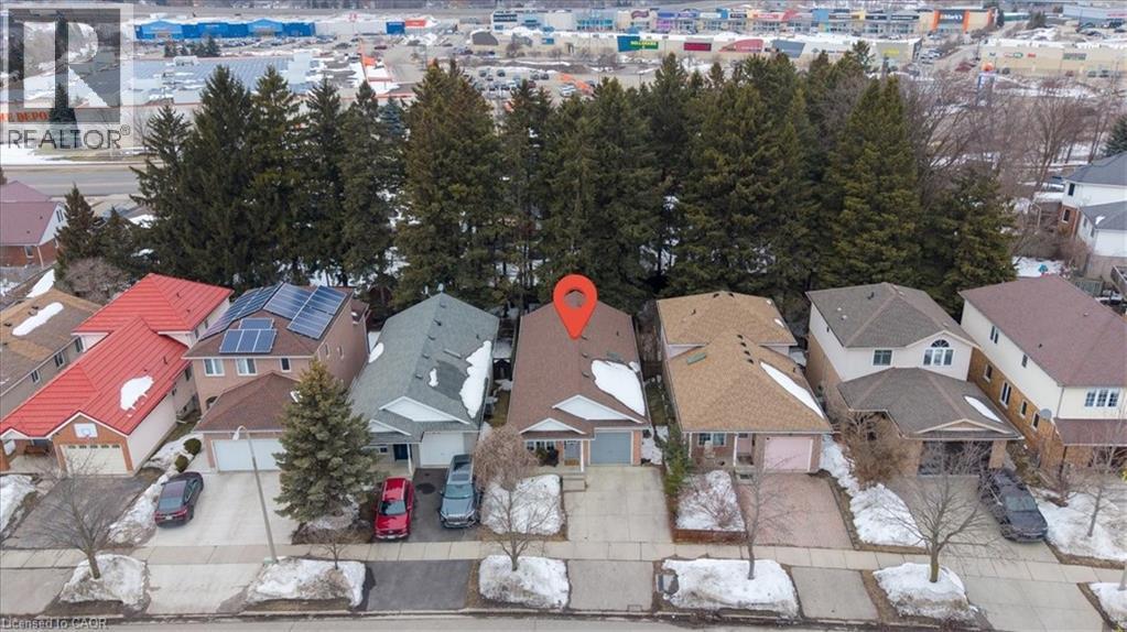 256 Grey Fox Drive, Kitchener, ON - Outdoor