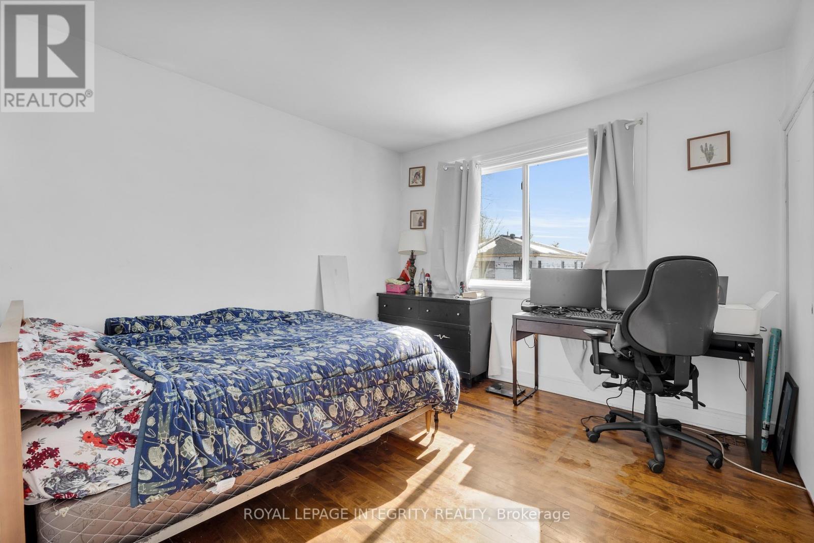 Upper Level Unit - Bedoom 1 - 154 Columbus Avenue, Ottawa, ON - Indoor Photo Showing Bedroom
