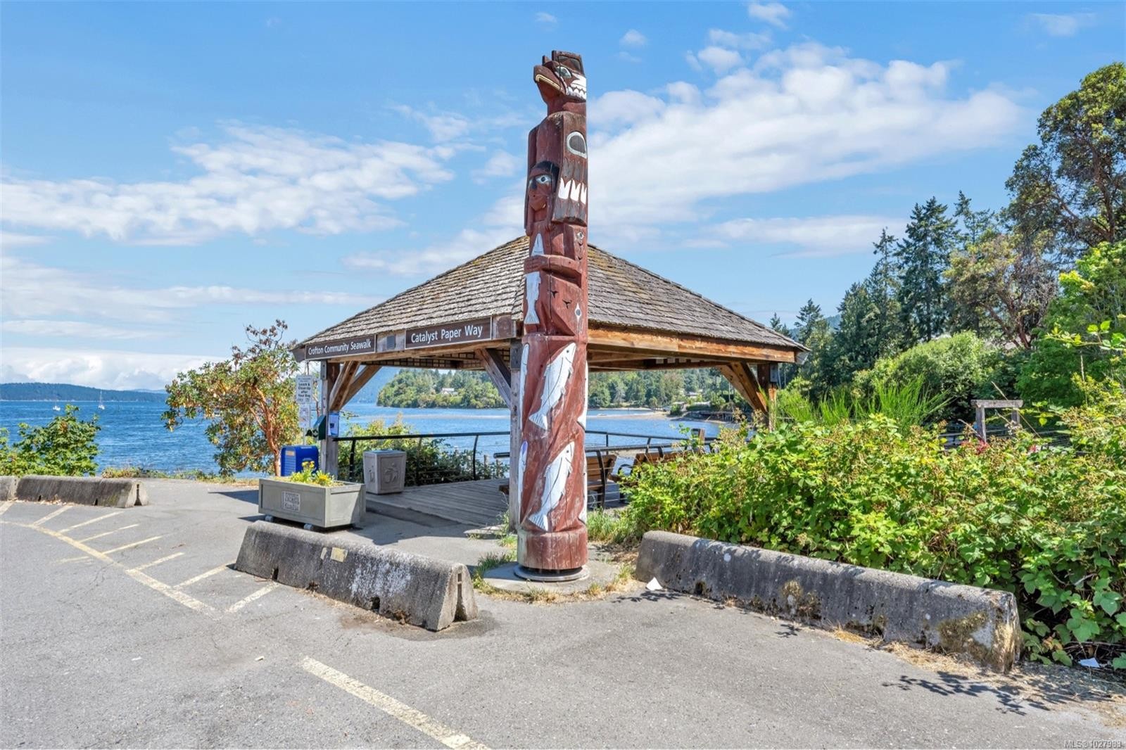 1554 Chaplin St, Crofton, BC