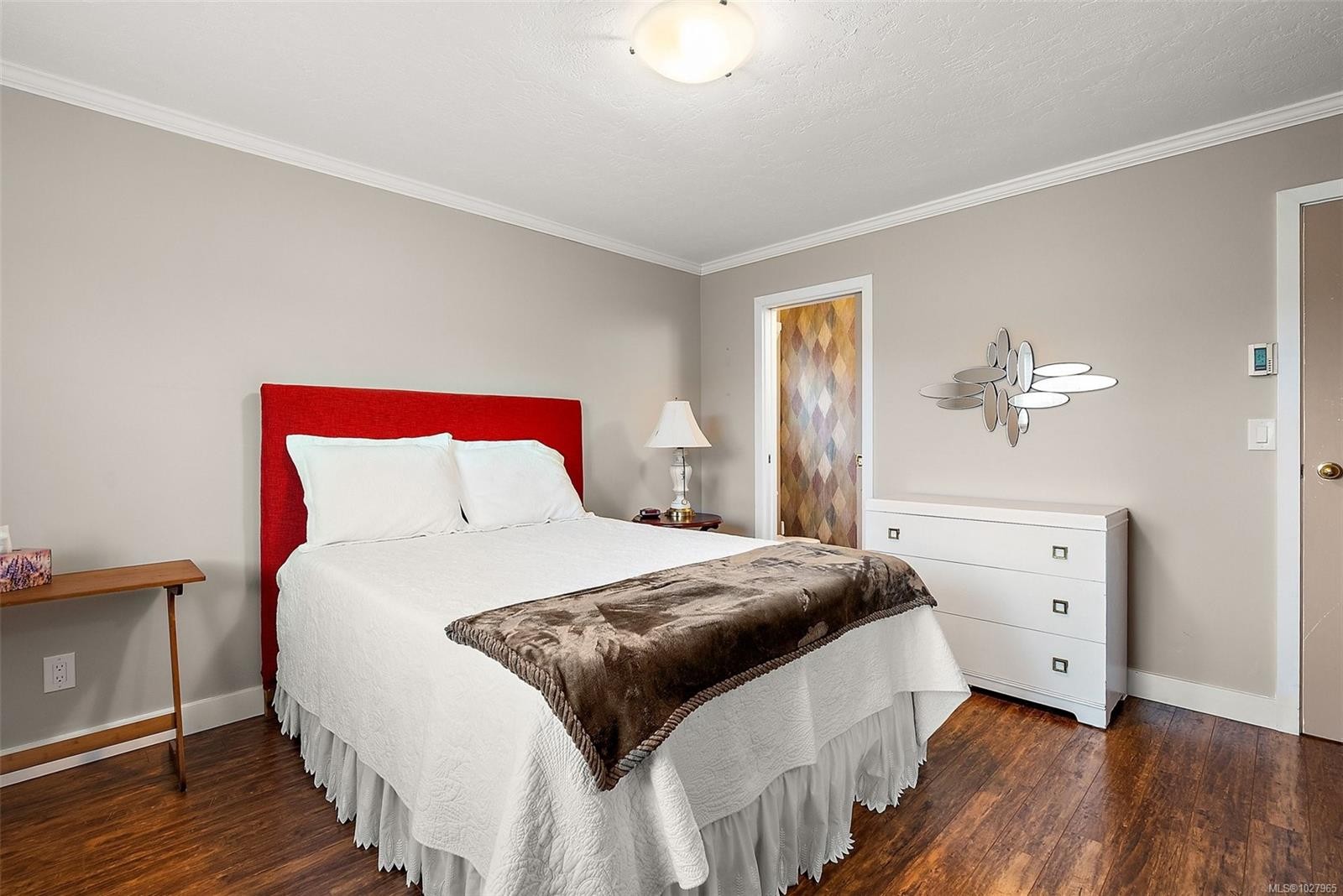 2154 Jahn Pl, Sidney, BC