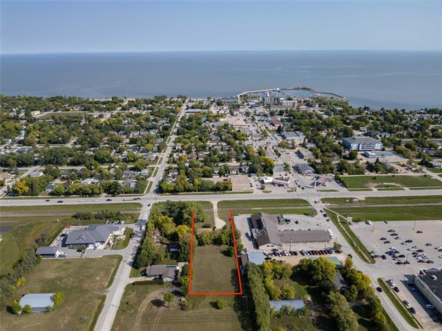 72 7Th Ave, Gimli, MB