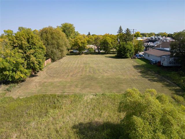 72 7Th Ave, Gimli, MB