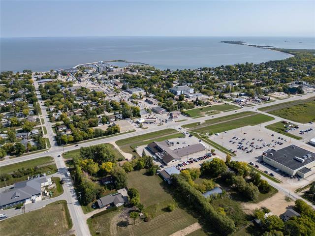 72 7Th Ave, Gimli, MB
