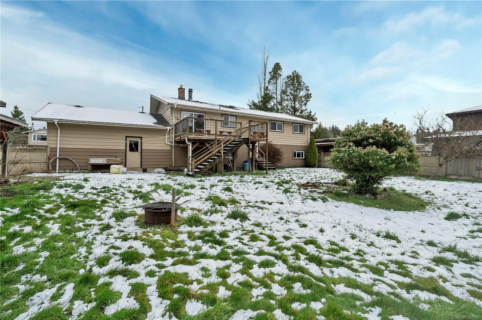 400 Englewood Dr, Port Mcneill, BC