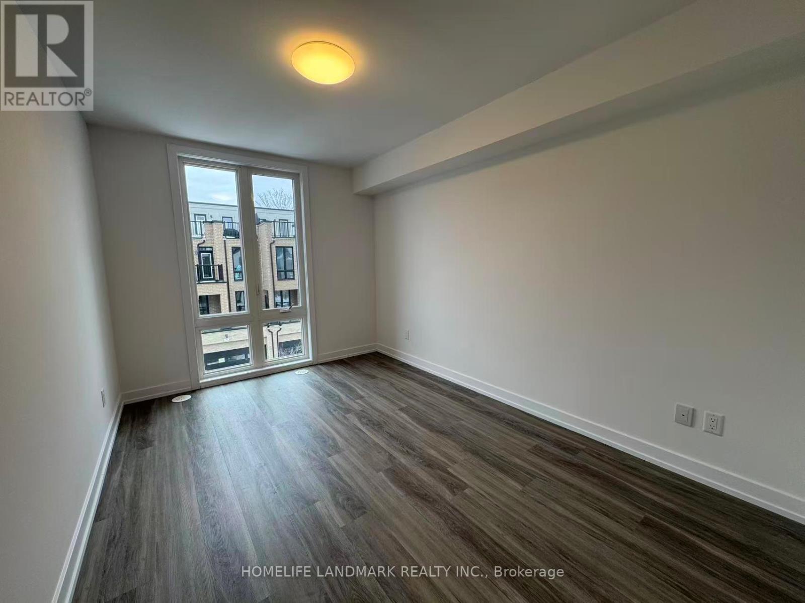 15 Kerns Lane, Richmond Hill, ON - Indoor Photo Showing Other Room