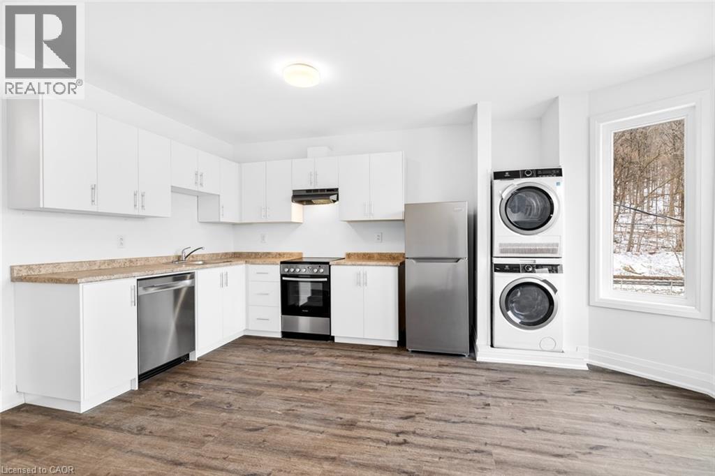 253 St Clair Boulevard Unit# 2, Hamilton, ON - Indoor Photo Showing Kitchen With Stainless Steel Kitchen