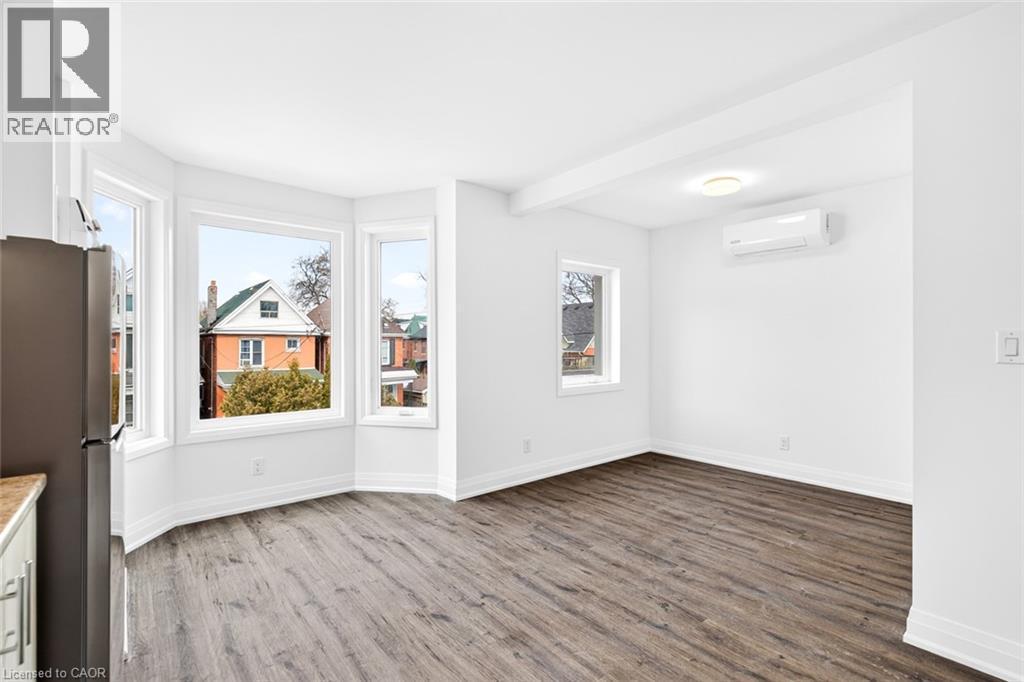 253 St Clair Boulevard Unit# 2, Hamilton, ON - Indoor Photo Showing Other Room