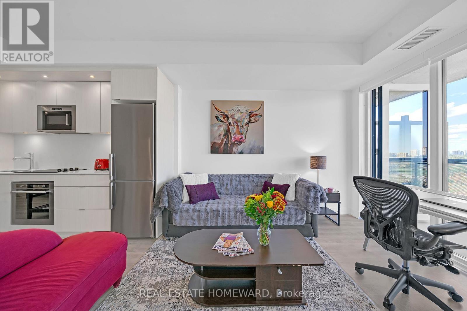 2039 - 20 Inn On The Park Drive, Toronto, ON - Indoor