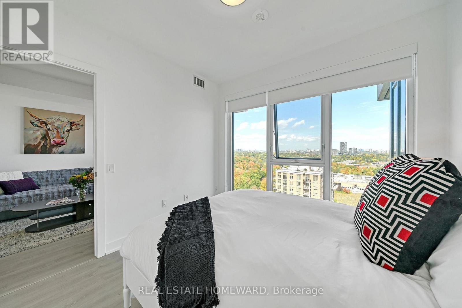 2039 - 20 Inn On The Park Drive, Toronto, ON - Indoor Photo Showing Bedroom