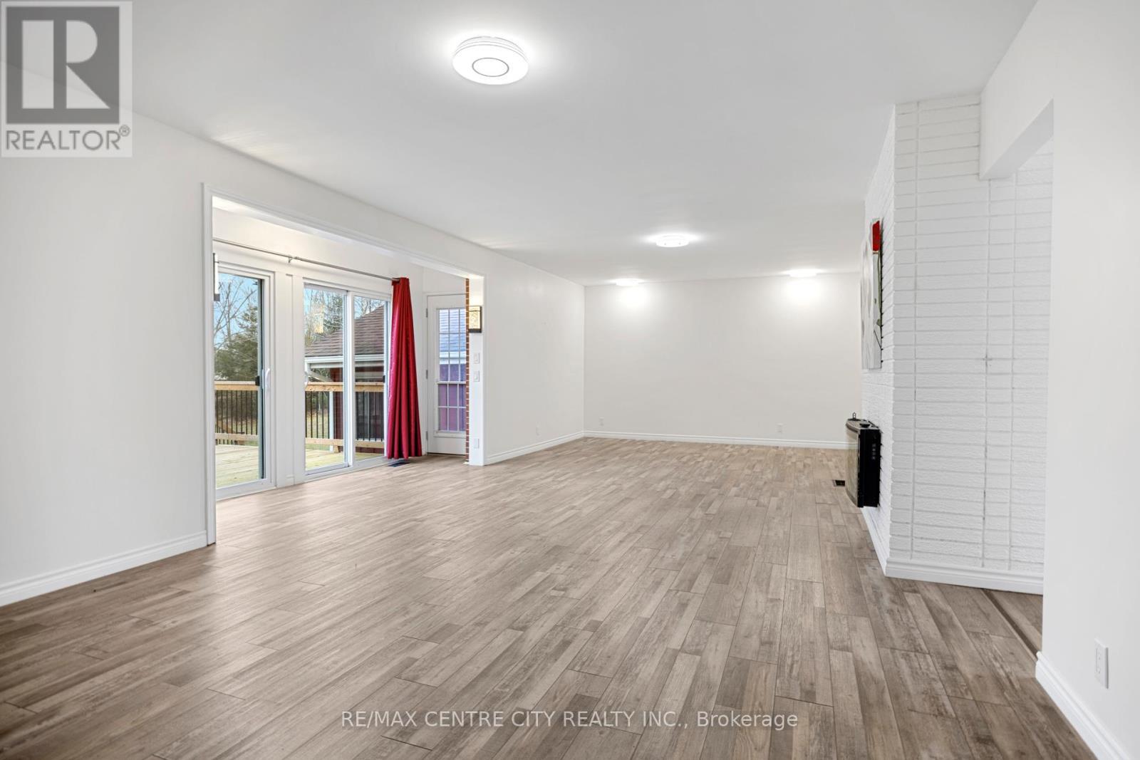 42420 John Wise Line, Central Elgin, ON - Indoor Photo Showing Other Room