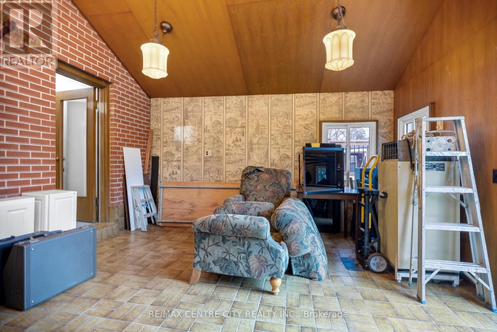 42420 John Wise Line, Central Elgin, ON - Indoor
