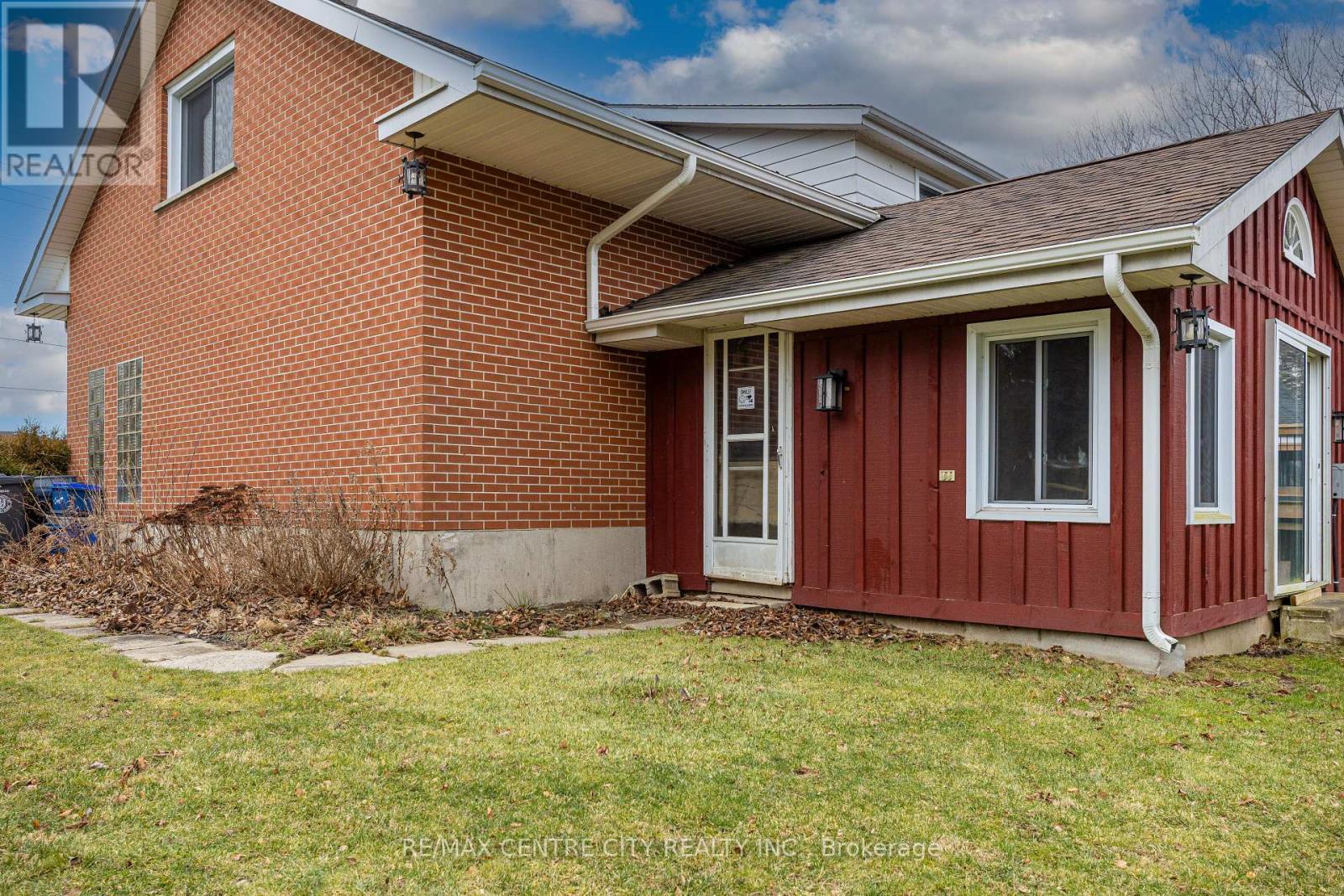 42420 John Wise Line, Central Elgin, ON - Outdoor With Exterior