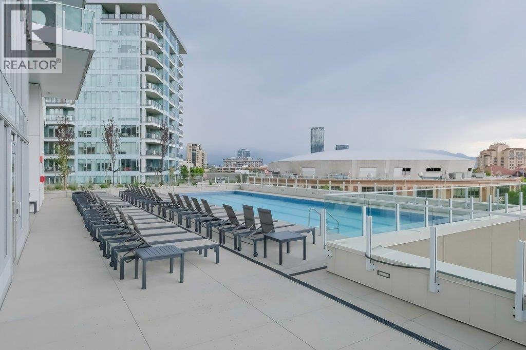 1191 Sunset Drive Unit# 401, Kelowna, BC - Outdoor With In Ground Pool