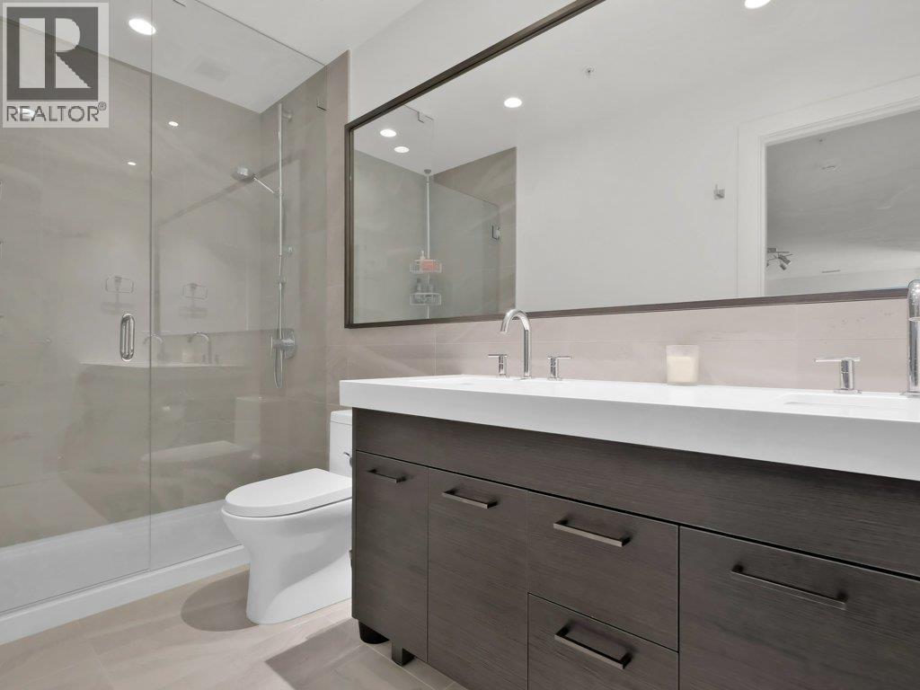 1191 Sunset Drive Unit# 401, Kelowna, BC - Indoor Photo Showing Bathroom