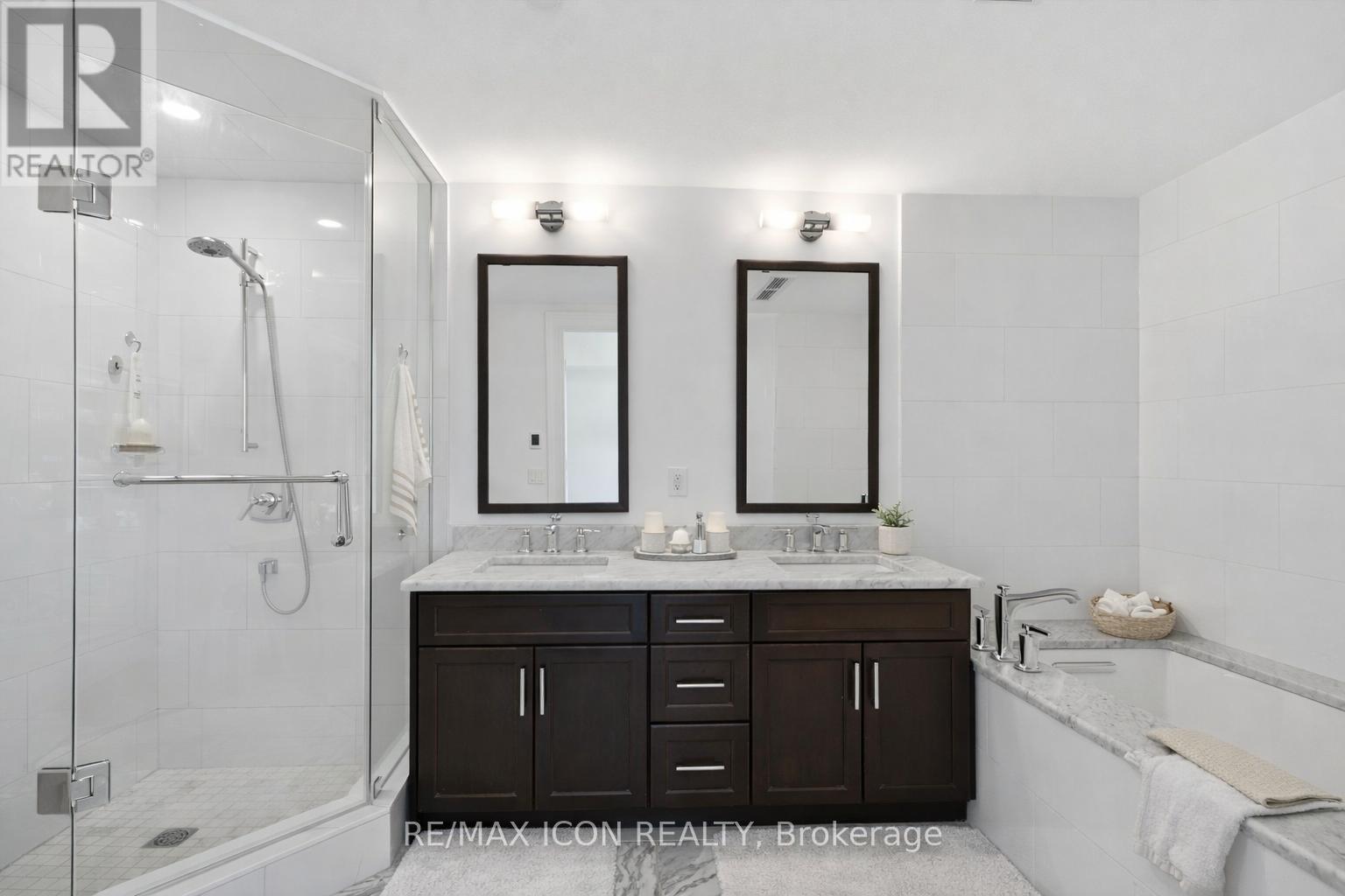 602 - 2060 Lakeshore Road, Burlington (Brant), ON - Indoor Photo Showing Other Room