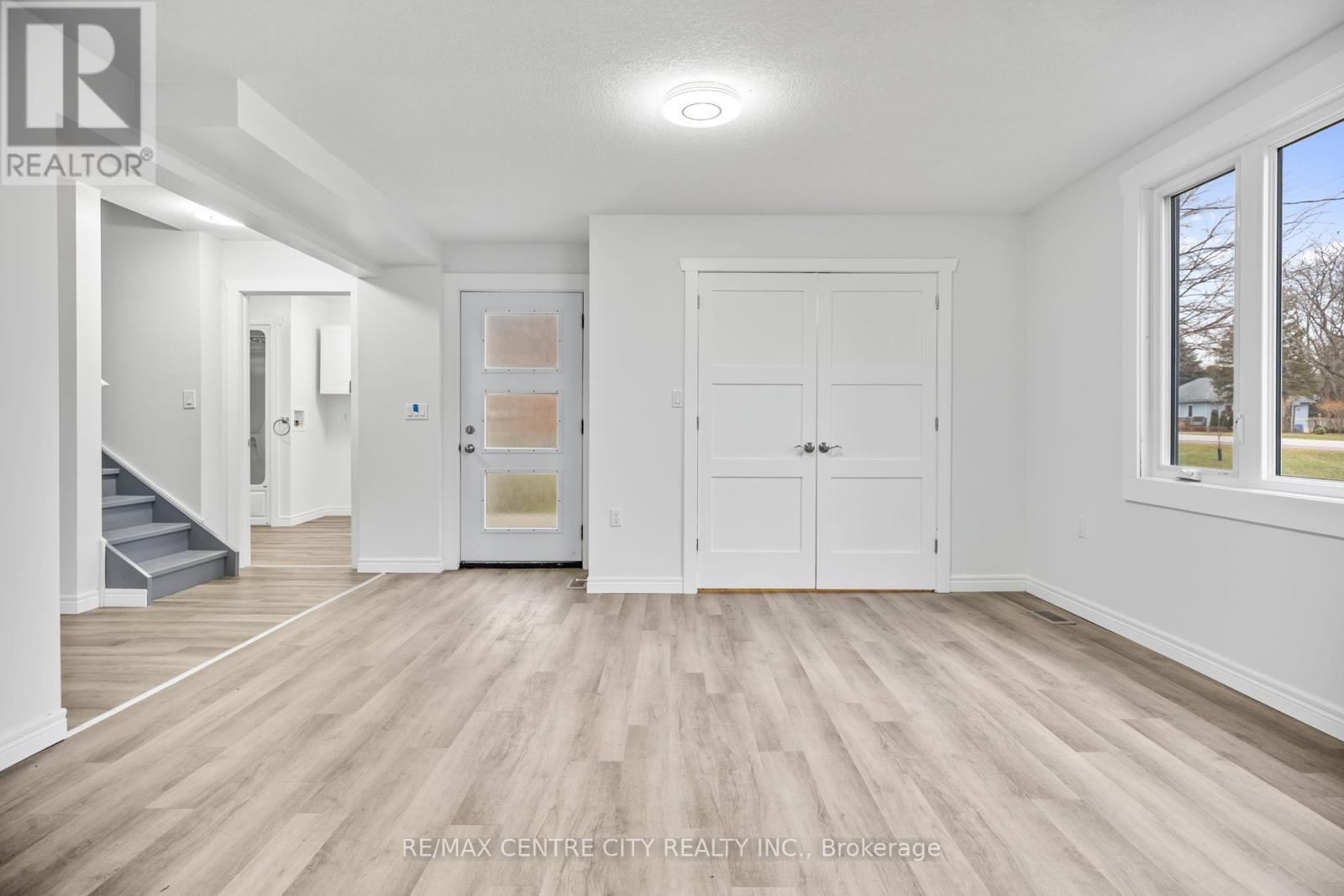42400 John Wise Line, Central Elgin, ON - Indoor Photo Showing Other Room