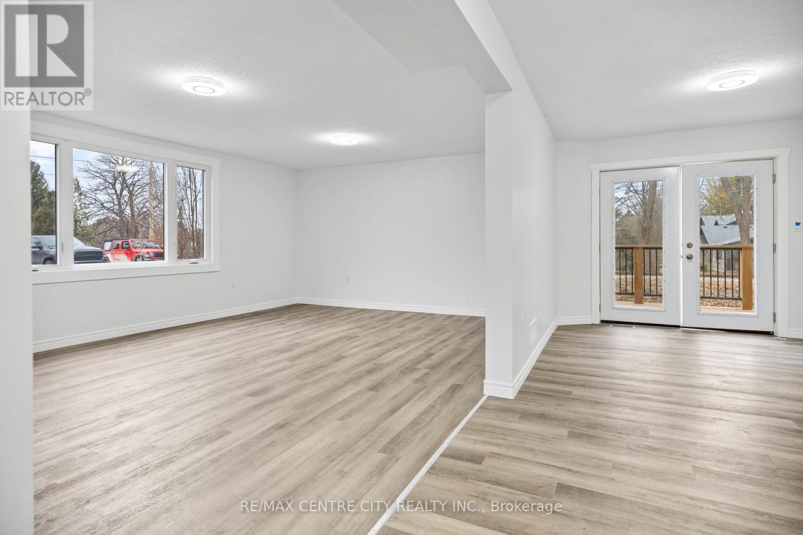 42400 John Wise Line, Central Elgin, ON - Indoor Photo Showing Other Room