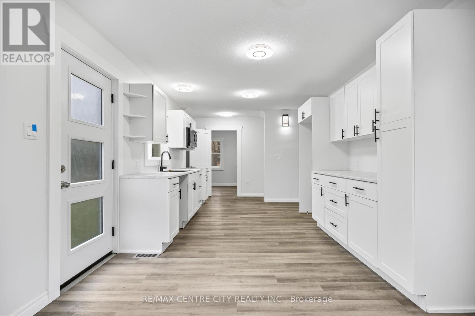 42400 John Wise Line, Central Elgin, ON - Indoor Photo Showing Kitchen