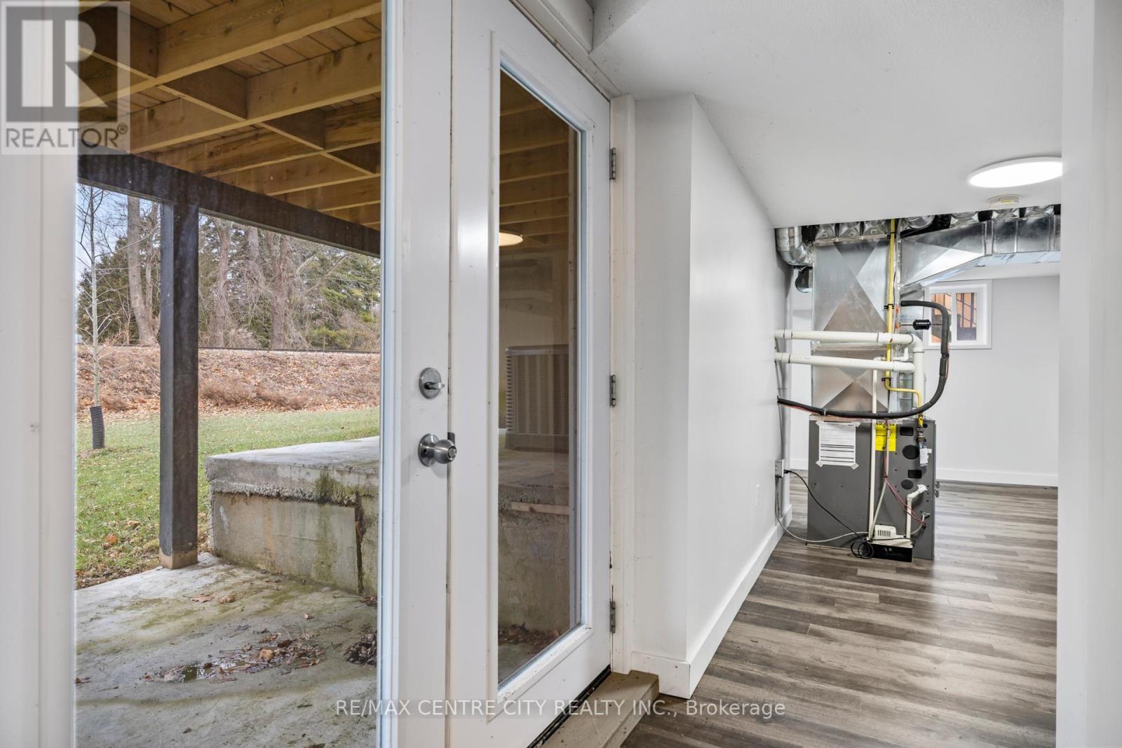 42400 John Wise Line, Central Elgin, ON - Indoor Photo Showing Other Room
