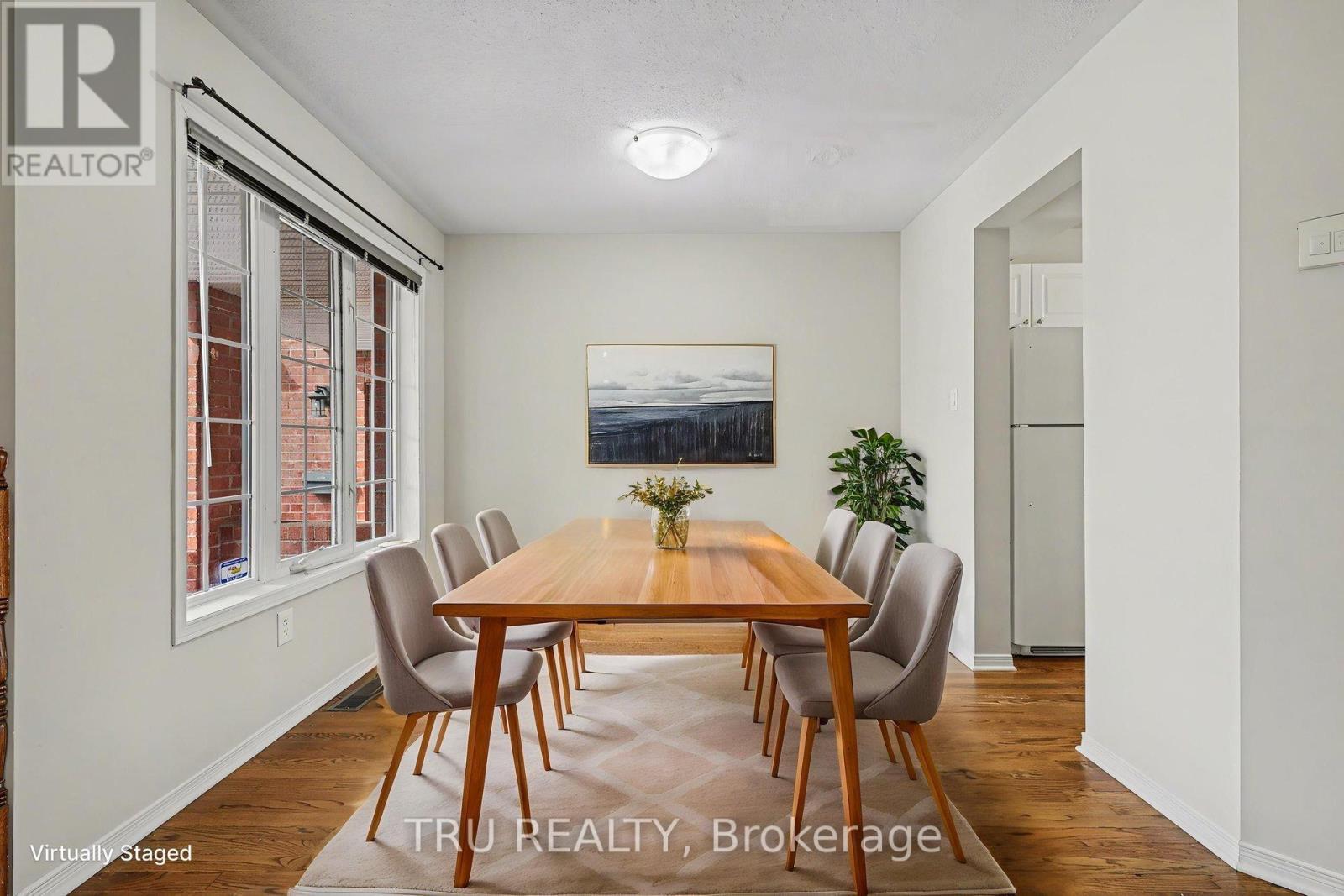 37 Daventry Crescent, Ottawa, ON - Indoor Photo Showing Dining Room