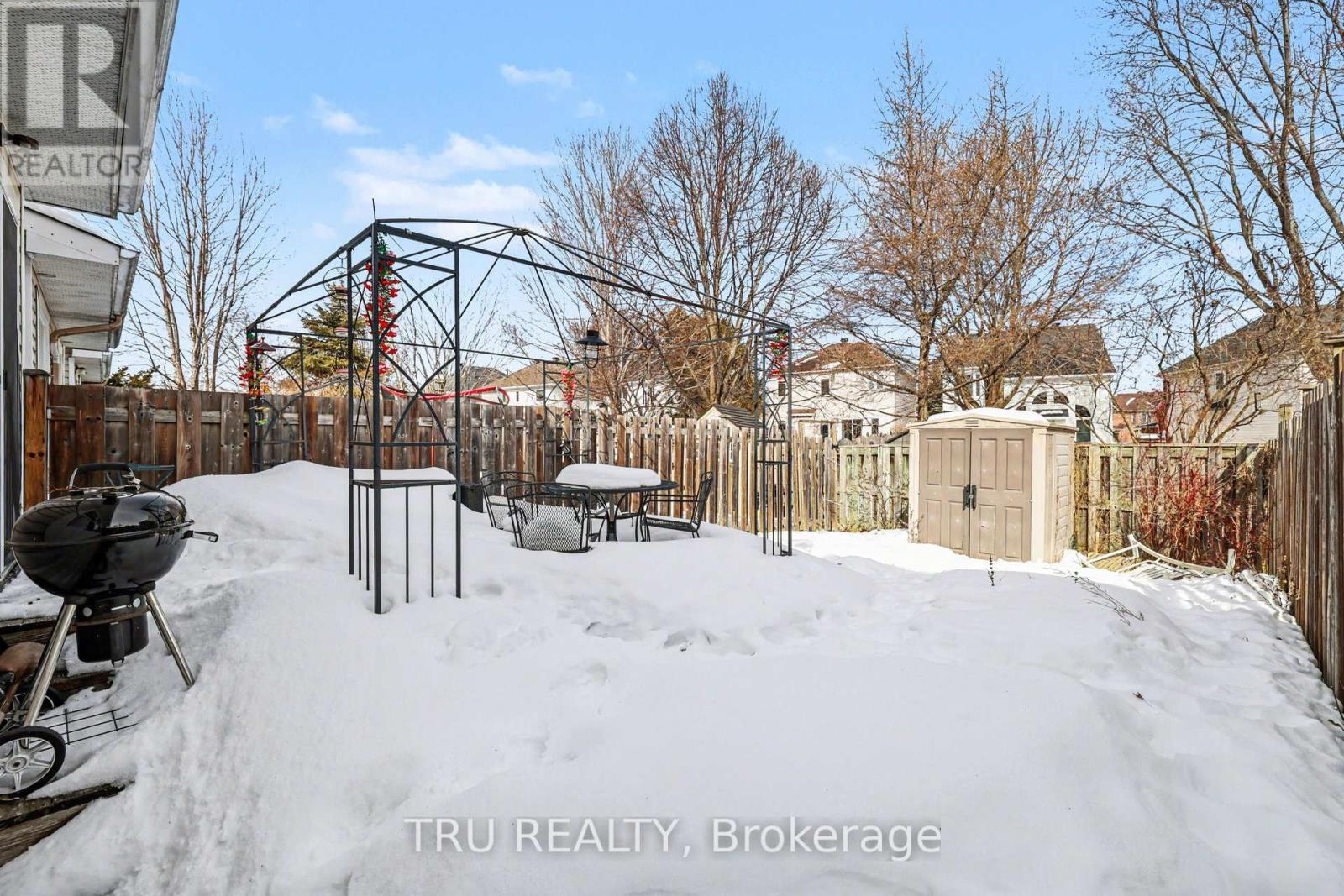 37 Daventry Crescent, Ottawa, ON - Outdoor