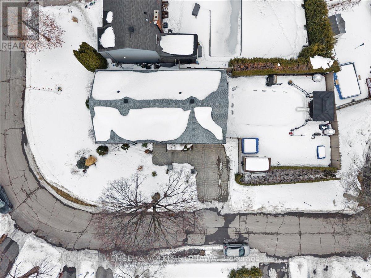 1005 Gold Crescent, Ottawa, ON