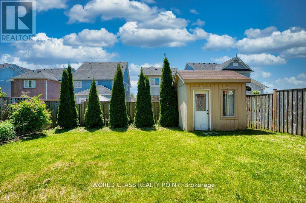 3 Hesham Drive, Whitby, ON - Outdoor