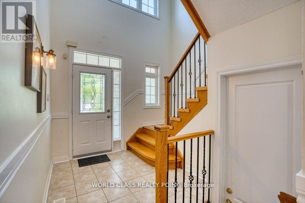 3 Hesham Drive, Whitby, ON - Indoor Photo Showing Other Room