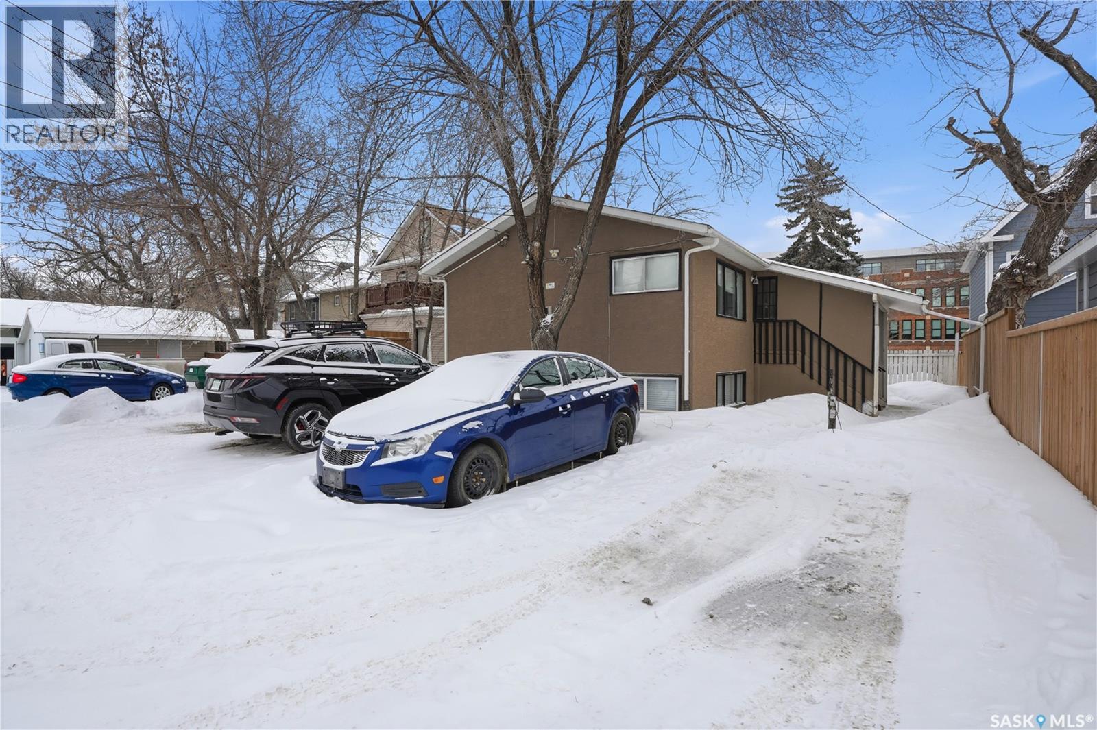917 7Th Avenue N, Saskatoon, SK - Outdoor