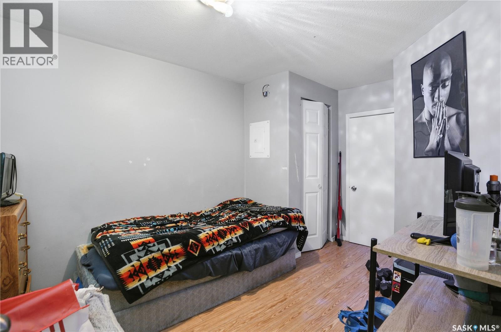 917 7Th Avenue N, Saskatoon, SK - Indoor Photo Showing Bedroom