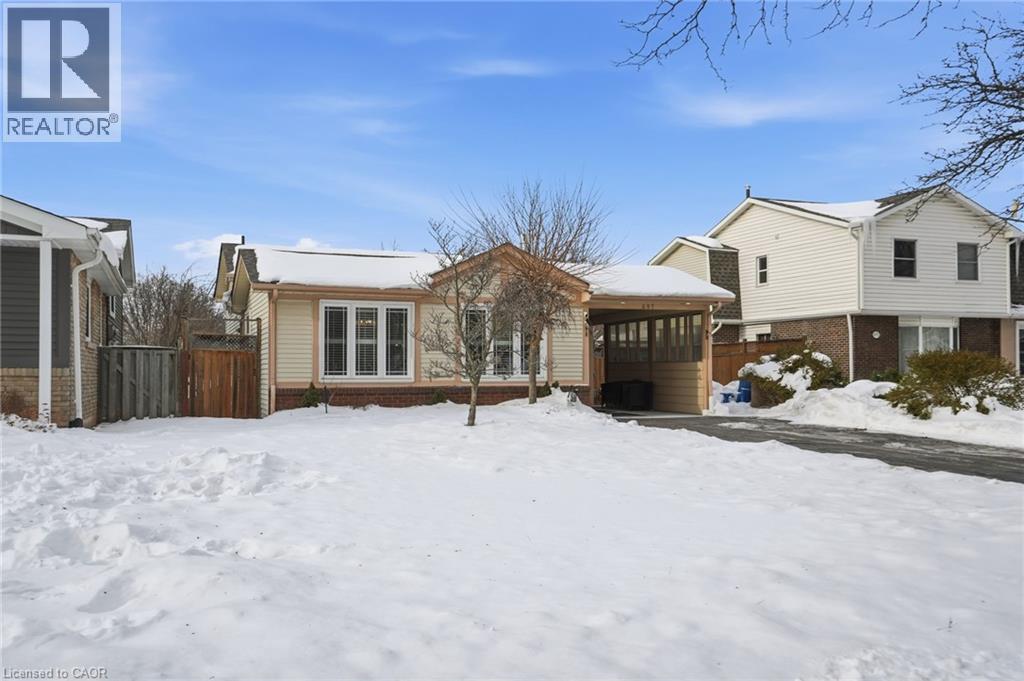 697 Lomond Crescent, Burlington, ON - Outdoor With Facade