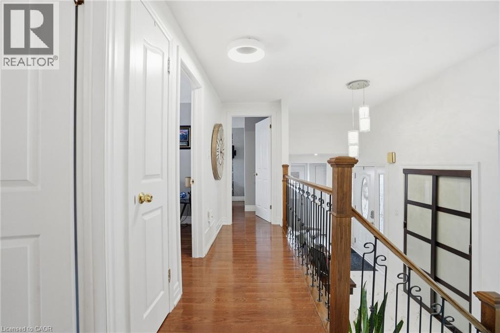 697 Lomond Crescent, Burlington, ON - Indoor Photo Showing Other Room