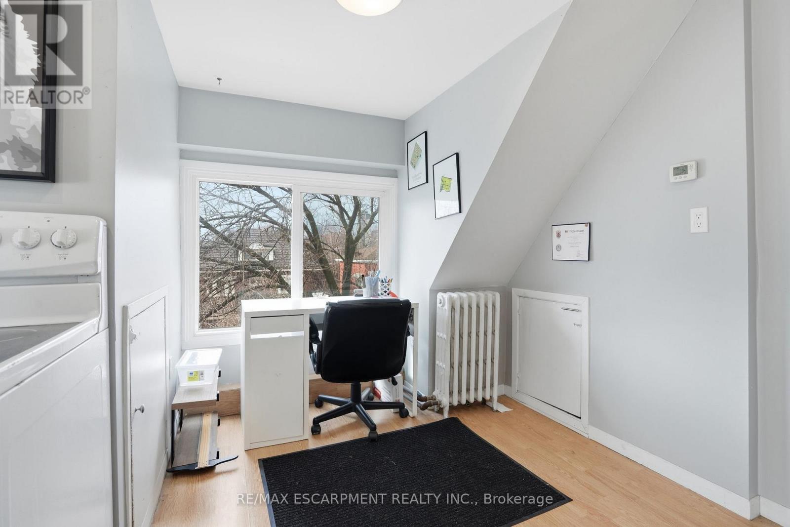 147 Emerald Street S, Hamilton, ON - Indoor