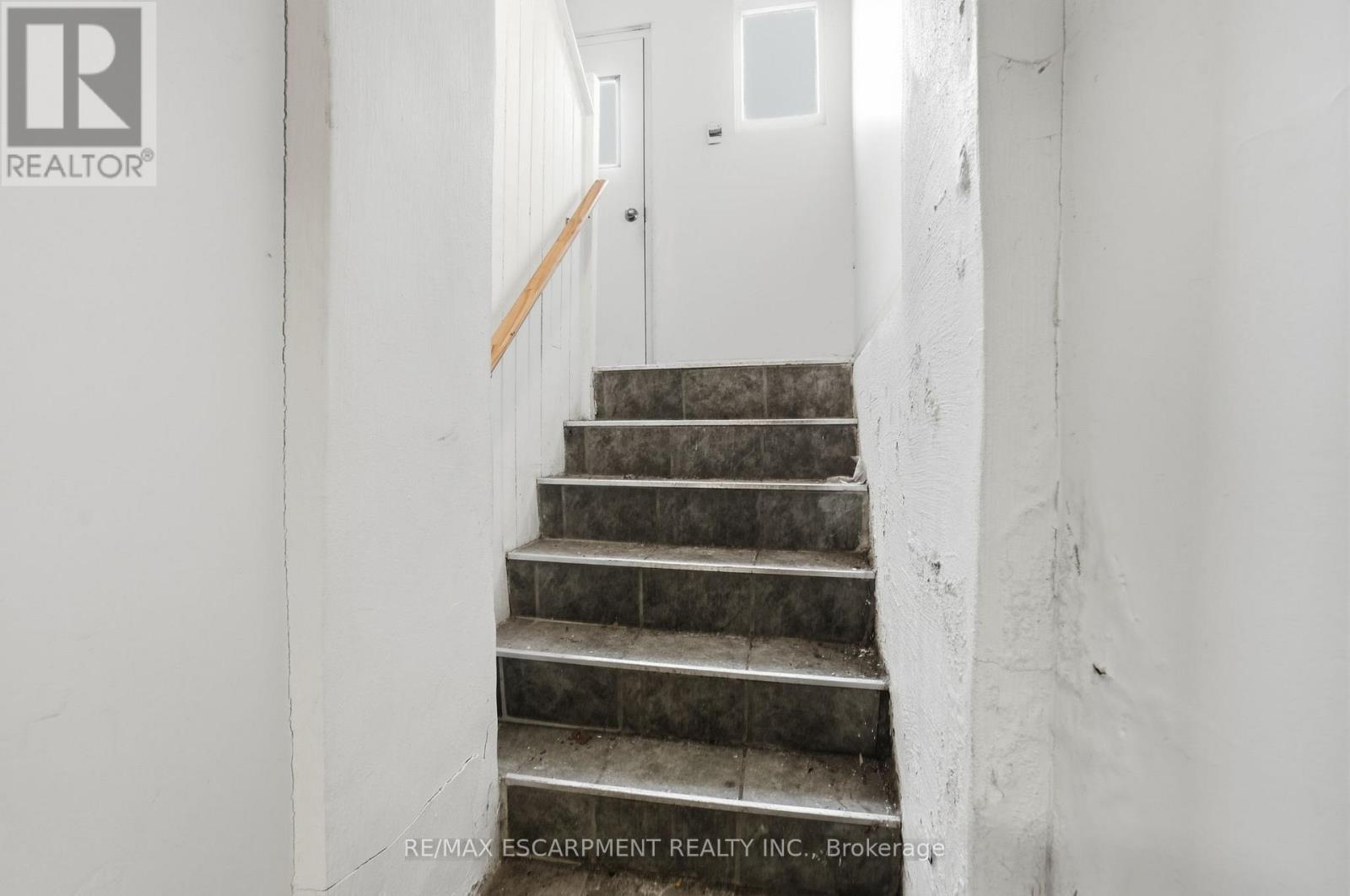 147 Emerald Street S, Hamilton, ON - Indoor Photo Showing Other Room