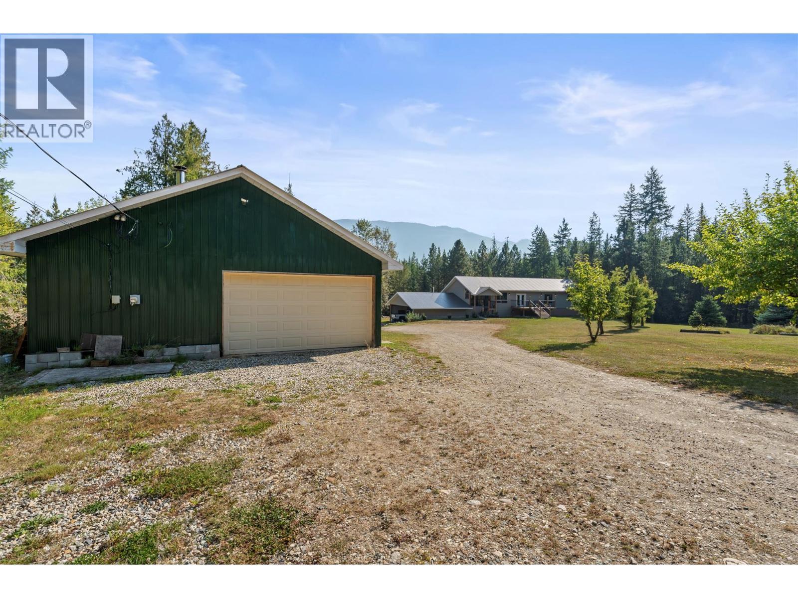 2510 Samuelson Road, Sicamous, BC - Outdoor