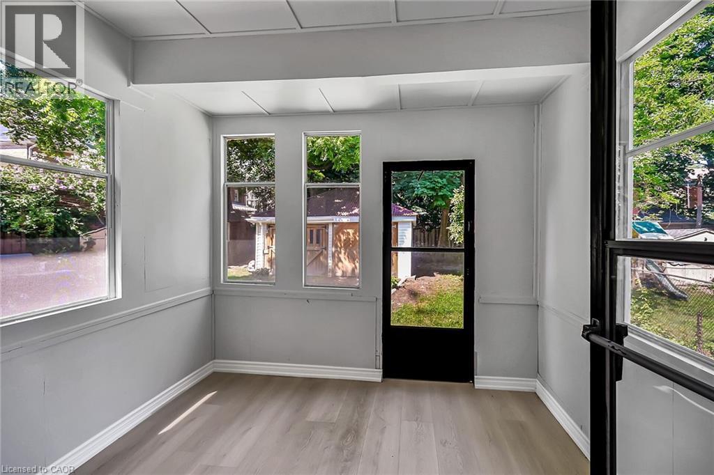 172 Sherman Avenue S, Hamilton, ON - Indoor Photo Showing Other Room