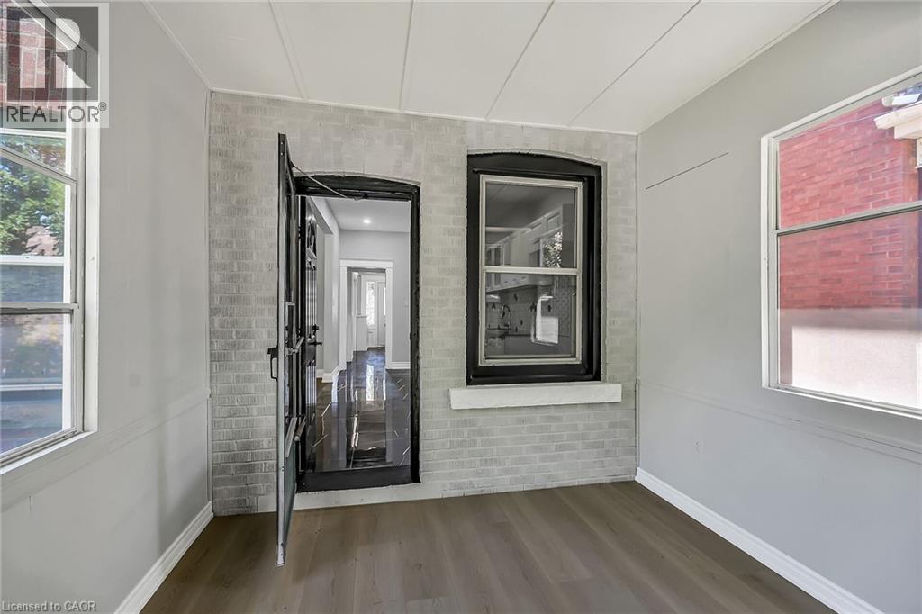172 Sherman Avenue S, Hamilton, ON - Indoor Photo Showing Other Room