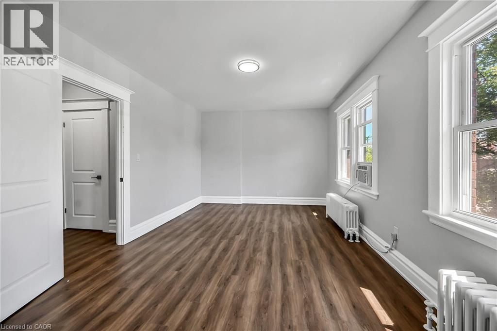 172 Sherman Avenue S, Hamilton, ON - Indoor Photo Showing Other Room