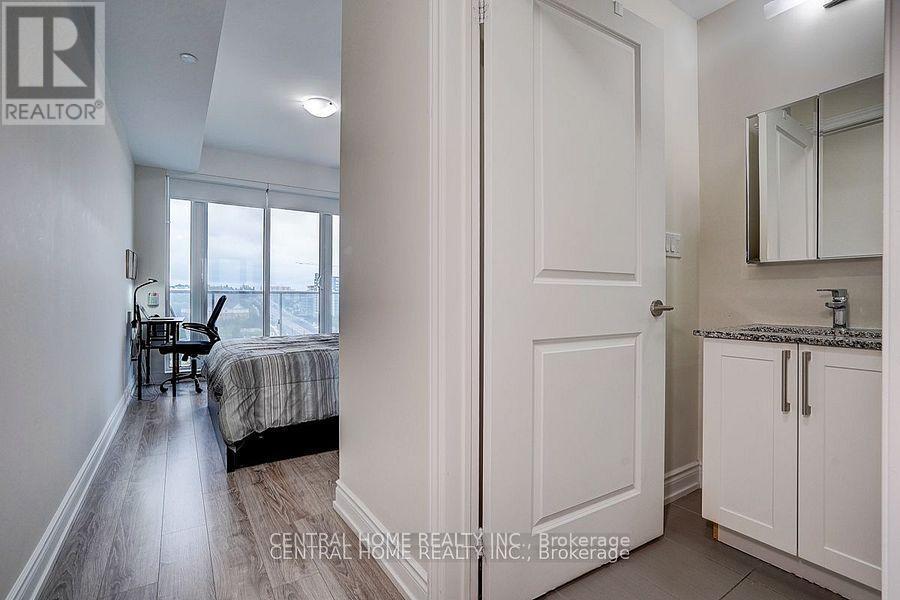911A - 9608 Yonge Street, Richmond Hill, ON - Indoor
