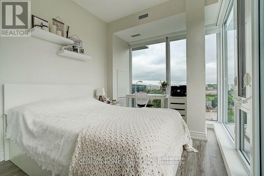 911A - 9608 Yonge Street, Richmond Hill, ON - Indoor Photo Showing Bedroom