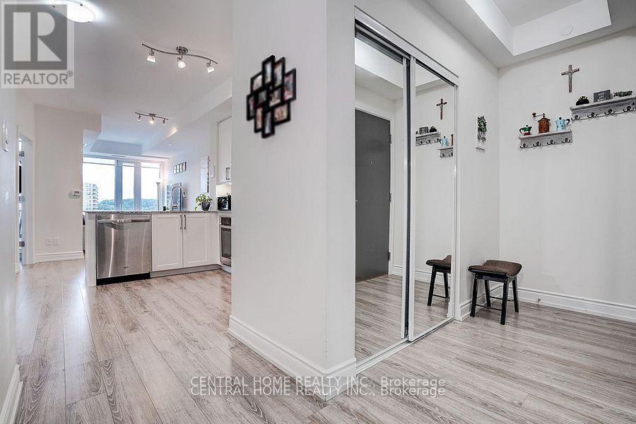 911A - 9608 Yonge Street, Richmond Hill, ON - Indoor