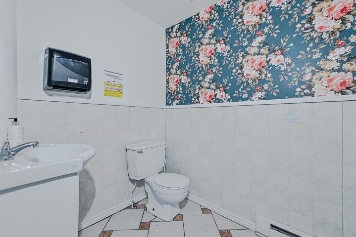 Salle de bains - 19 Place Du Marché, Saint-Jean-Sur-Richelieu, QC - Indoor Photo Showing Bathroom