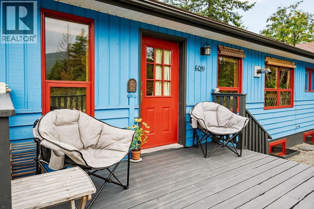 6051 Pine Ridge Road, Kaslo, BC - Outdoor With Deck Patio Veranda With Exterior