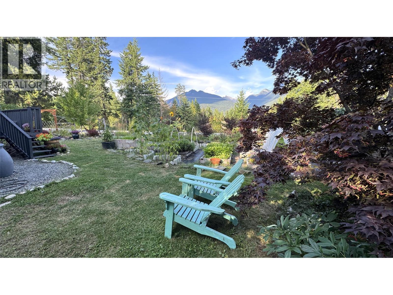 6051 Pine Ridge Road, Kaslo, BC - Outdoor