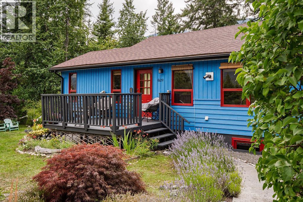 6051 Pine Ridge Road, Kaslo, BC - Outdoor