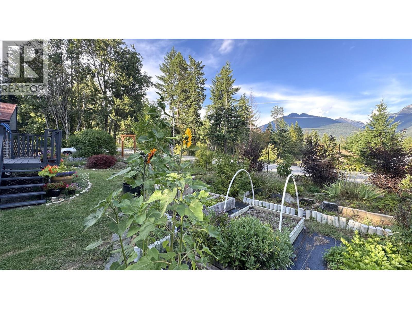 6051 Pine Ridge Road, Kaslo, BC - Outdoor With View